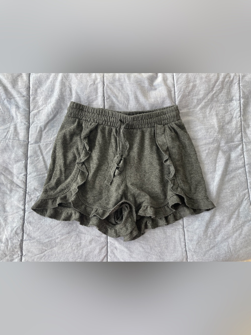 Aeropostale Grey Ruffle Knit Shorts XXS